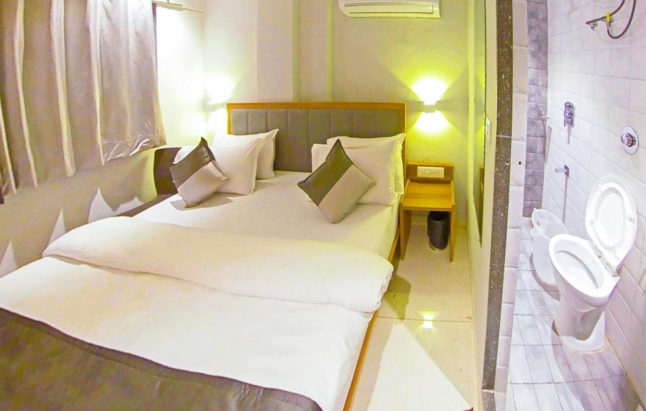Hotel Nova Star ราชโกฎิ ภายนอก รูปภาพ