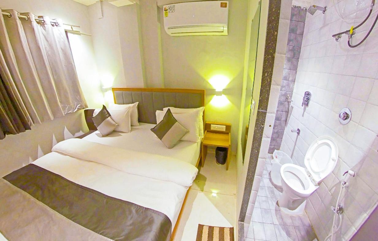 Hotel Nova Star ราชโกฎิ ภายนอก รูปภาพ
